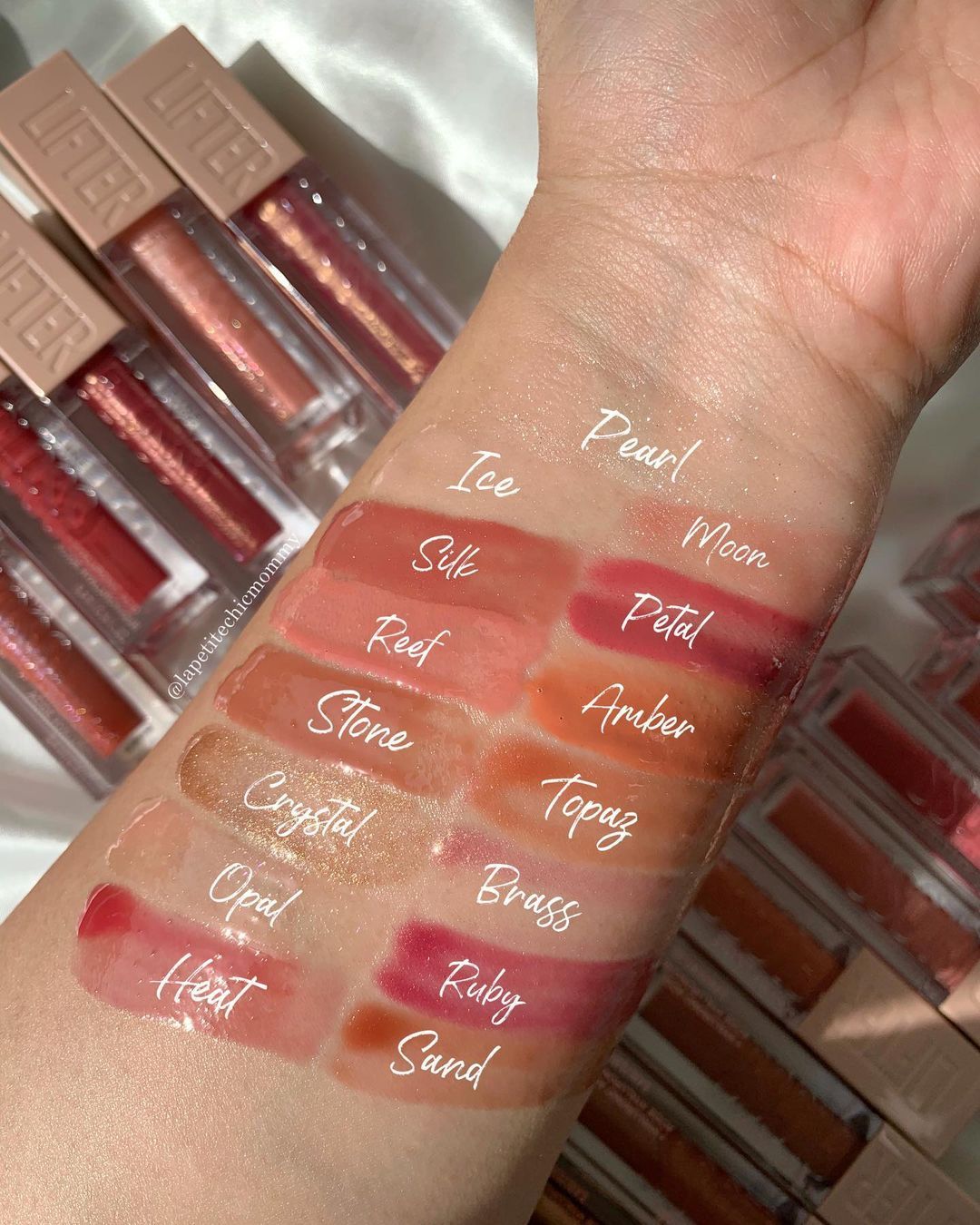 Maybelline Lifter Gloss with Hyaluronic Acid